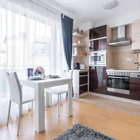 아파트 Matthias Midtown
